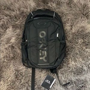 💛☀️ SALE ☀️💛 Oakley Black Backpack